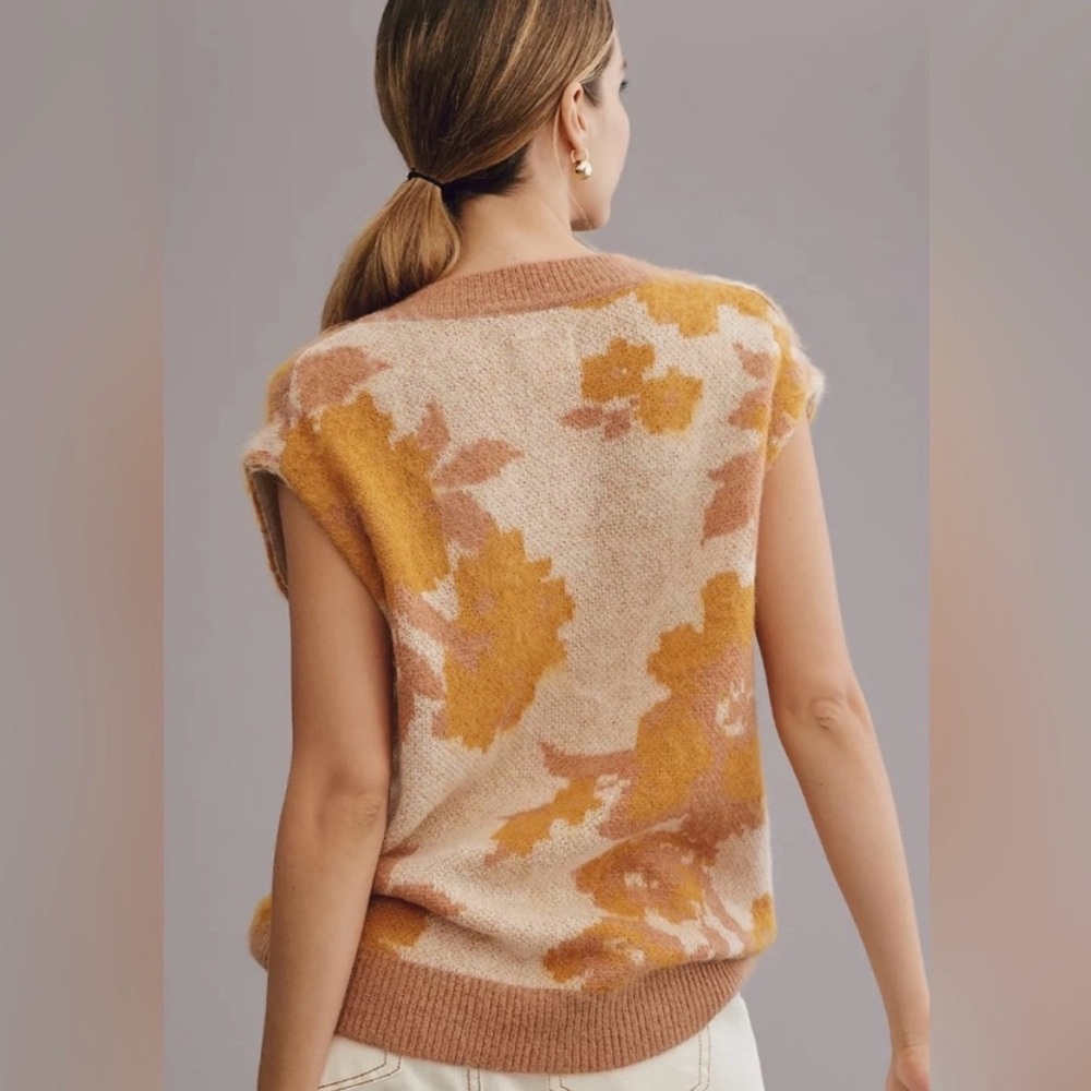 Maeve Floral V-Neck Sweater Vest - Picture 4 of 10